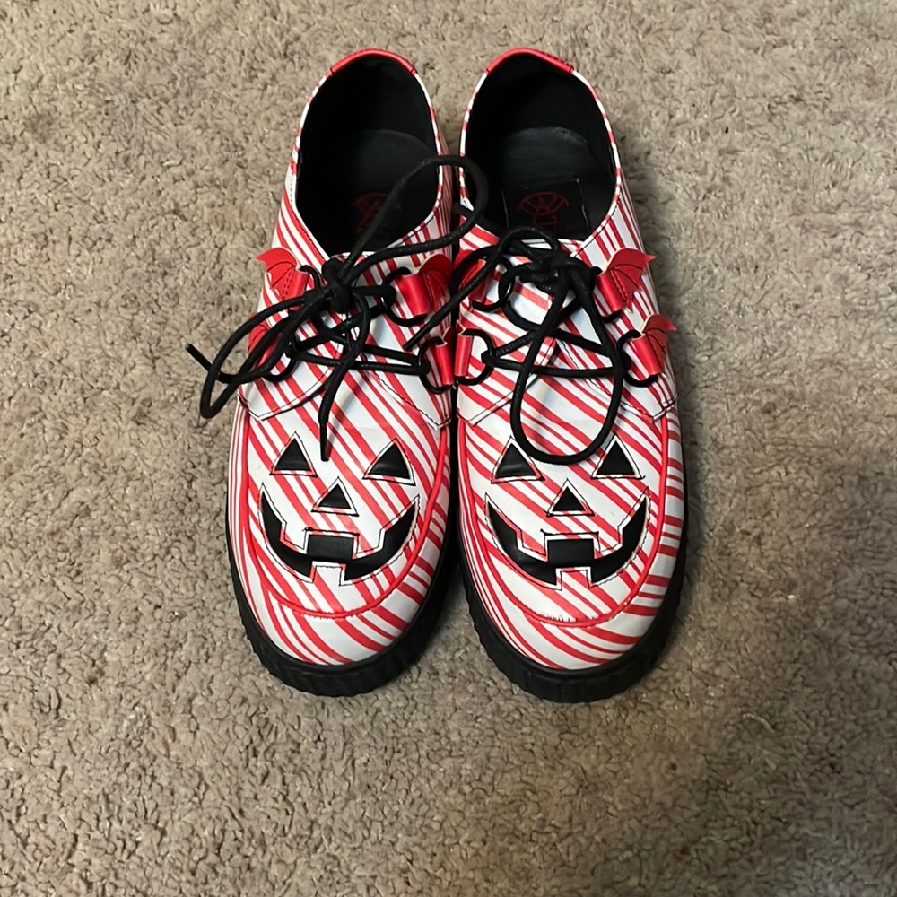 Strange cvlt candy cane krypt creepers